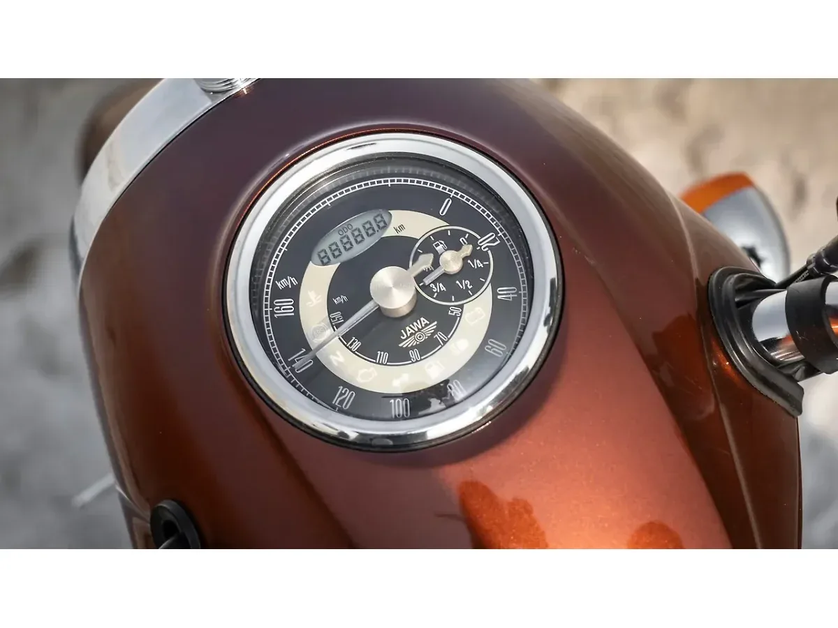 Jawa 350 analogue instrument cluster