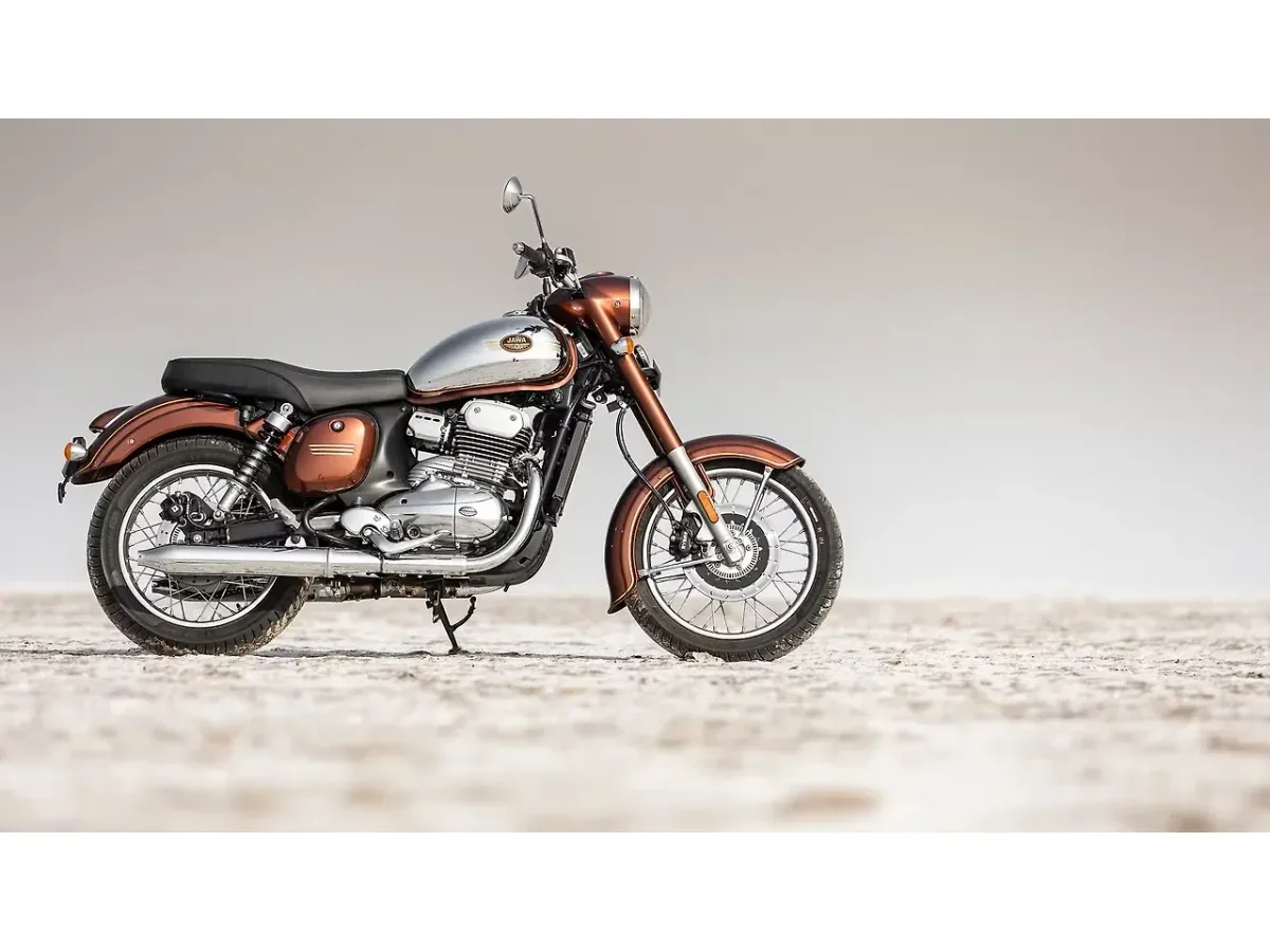 Jawa 350 left side profile