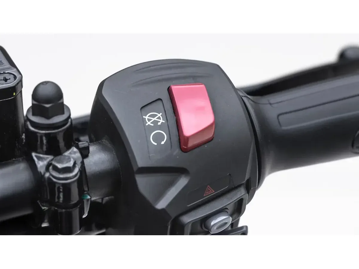 Jawa 42 Bobber engine kill switch