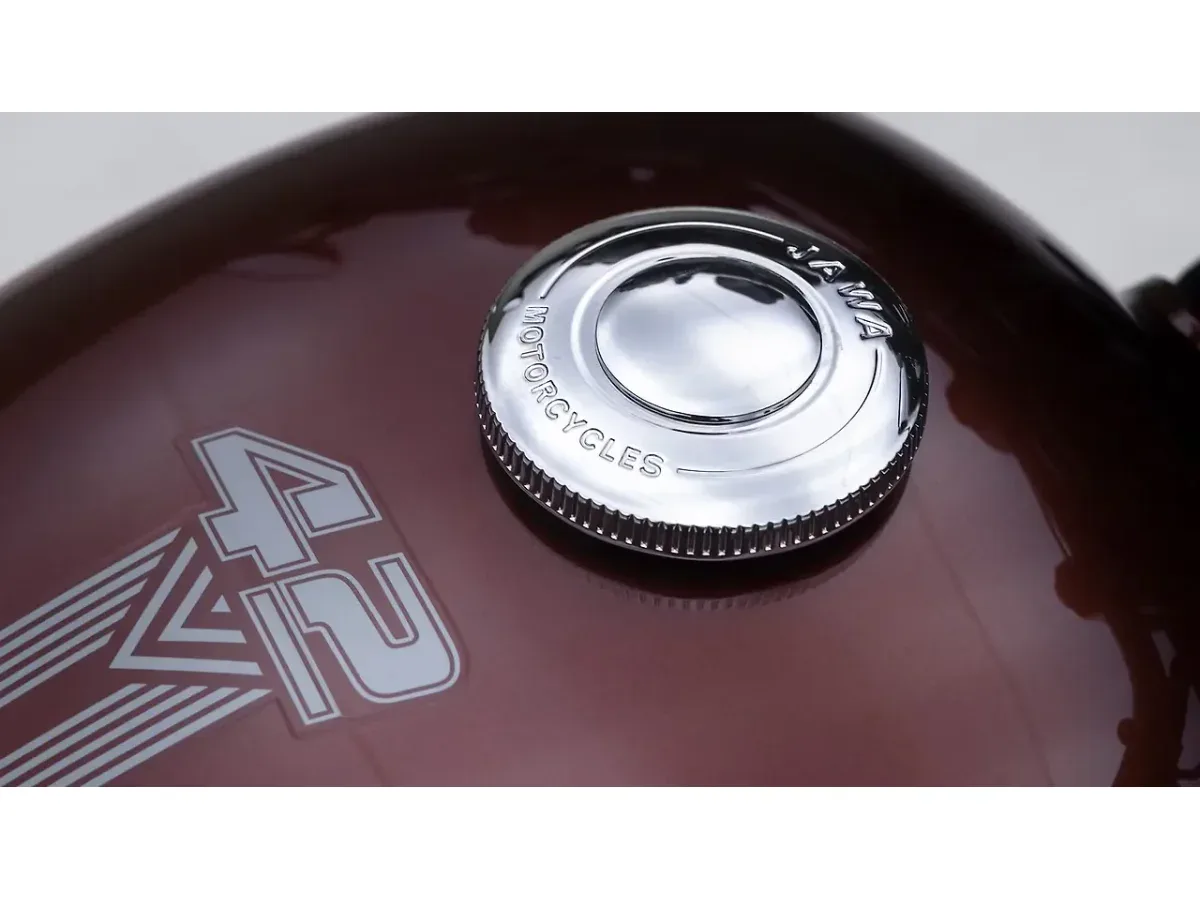 Jawa 42 Bobber fuel lid