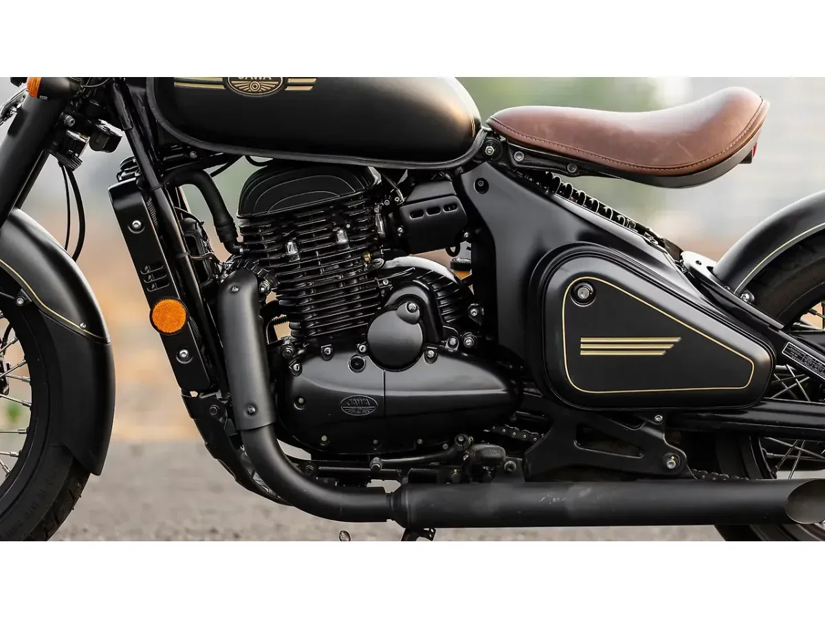 Jawa Perak engine left side
