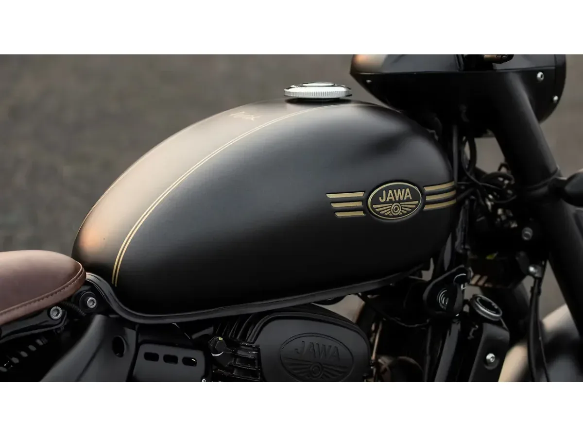 Jawa Perak fuel tank branding