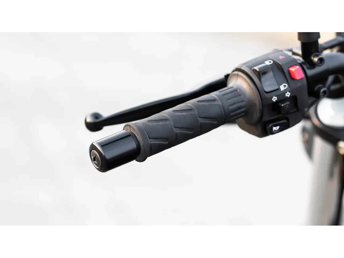 Kawasaki Eliminator bar-end weight