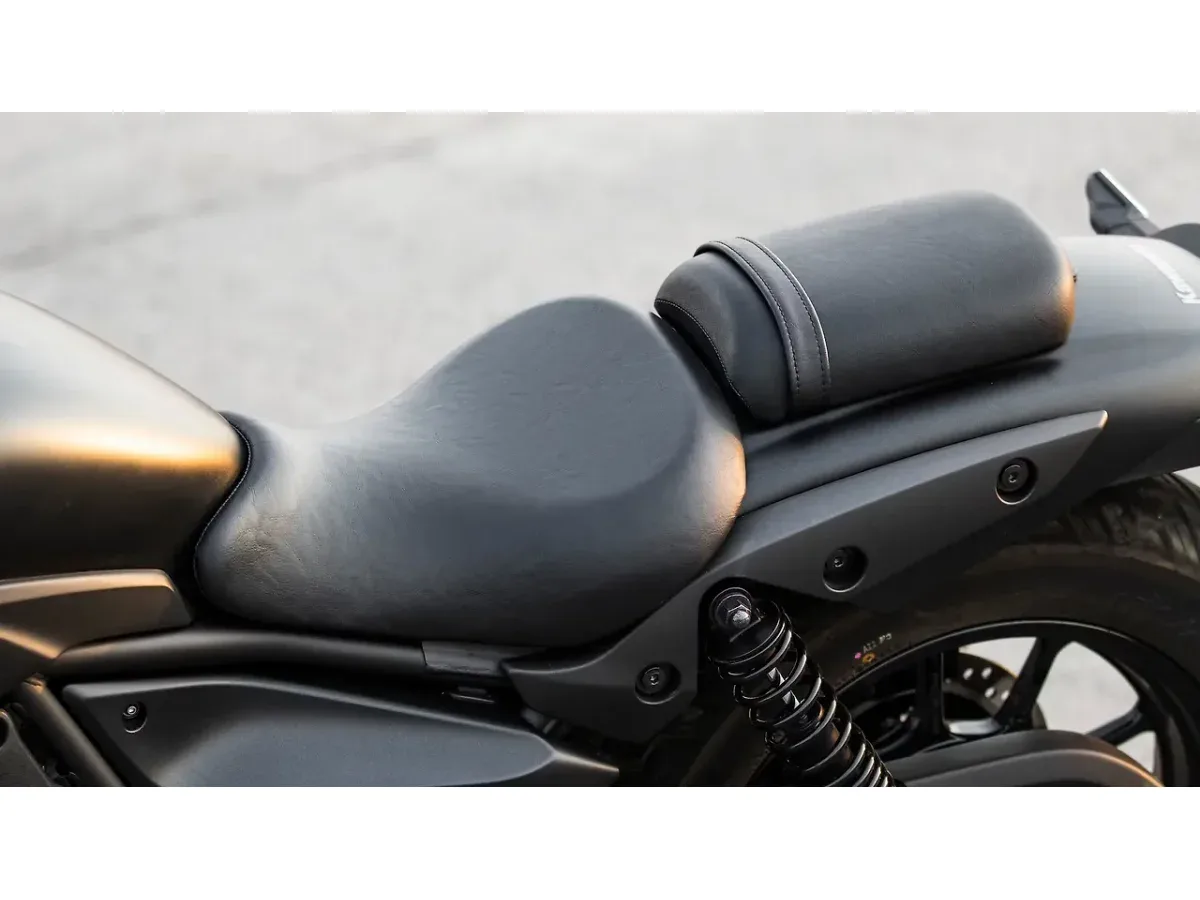 Kawasaki Eliminator rider seat