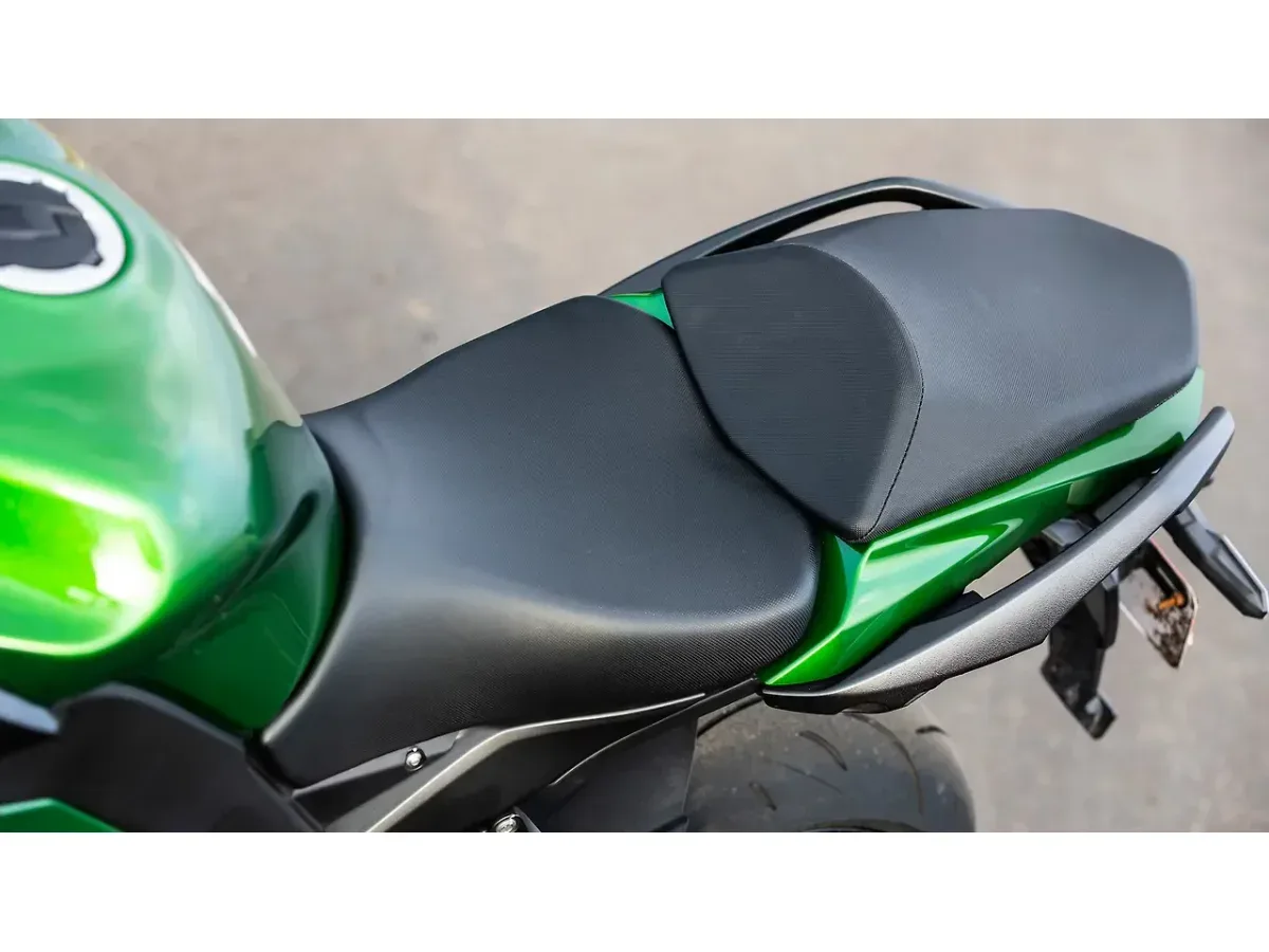 Kawasaki Ninja 1000 split seat