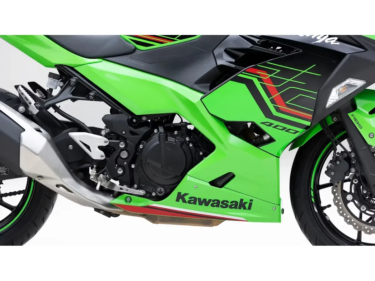 Kawasaki Ninja 400 engine right side