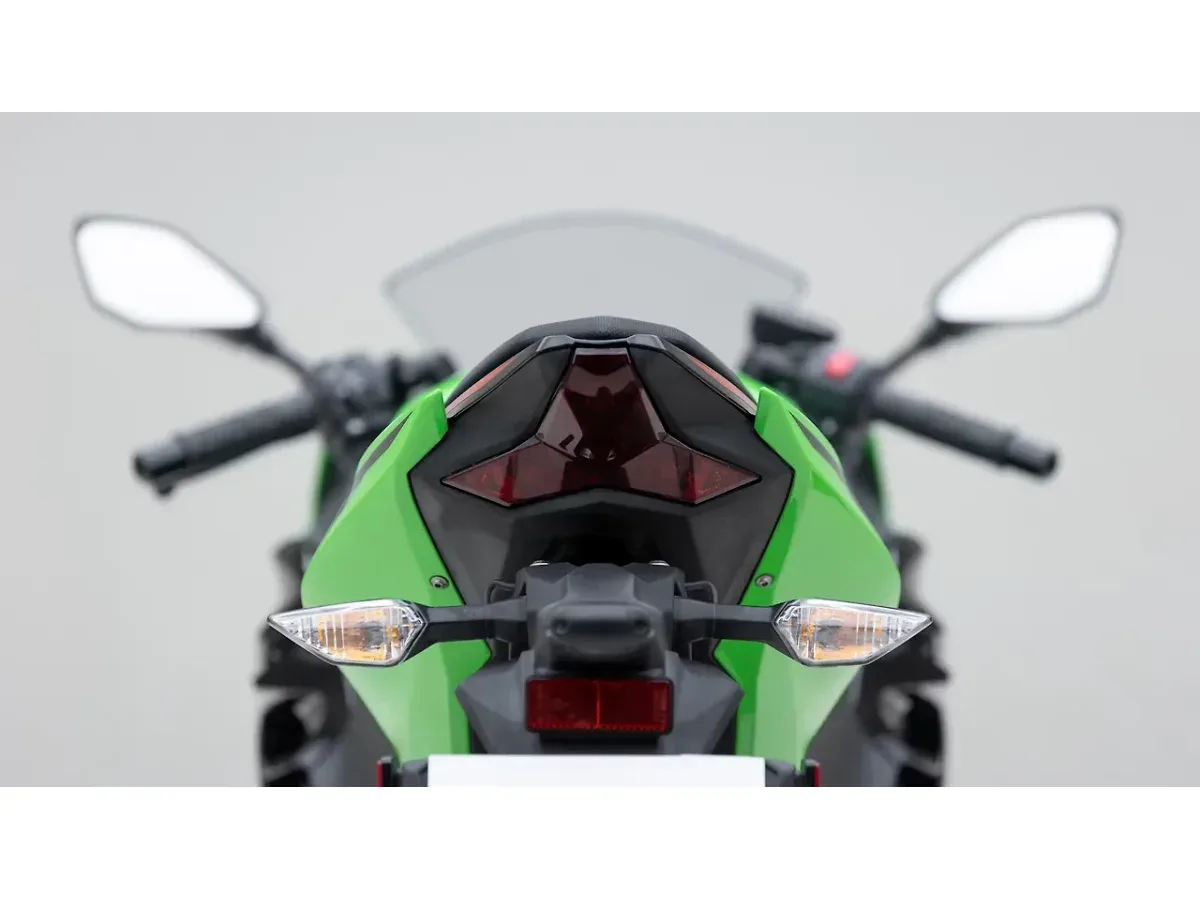 Kawasaki Ninja 400 rear reflector
