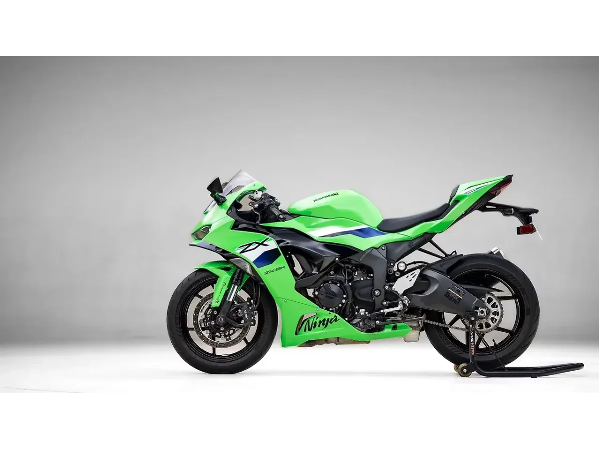 Kawasaki Ninja ZX-6R left side profile