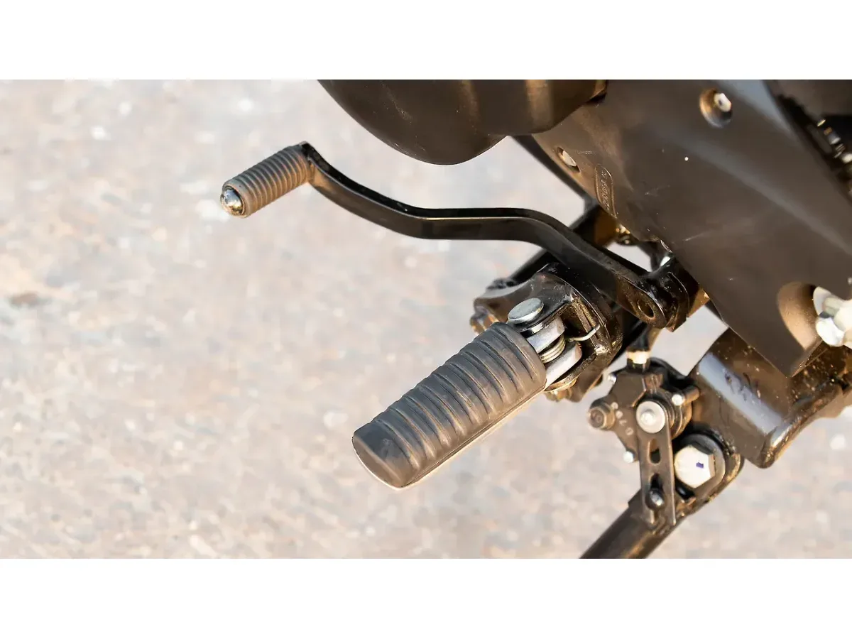 Kawasaki W175 gear shift lever