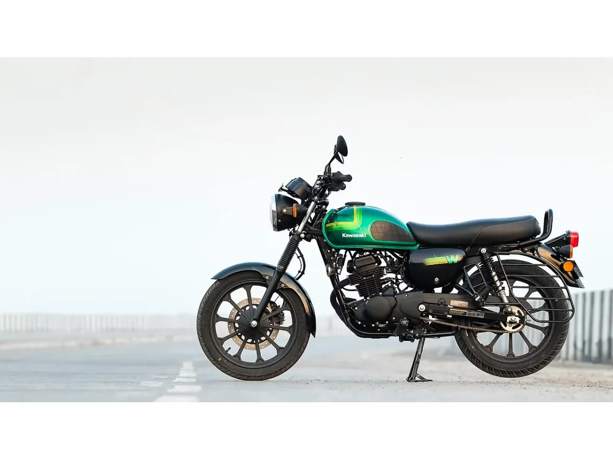 Kawasaki W175 left side view