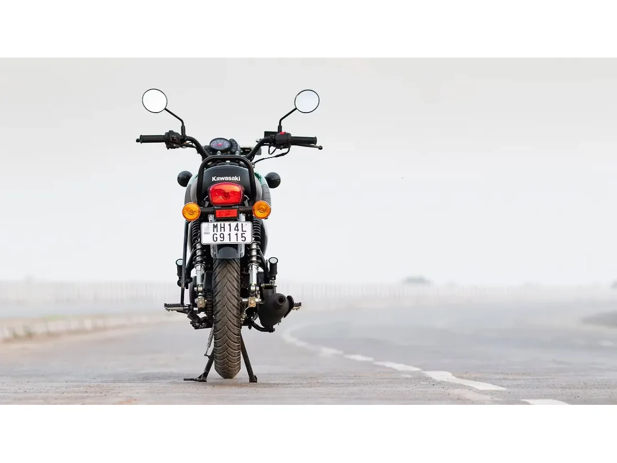 Kawasaki W175 rear view