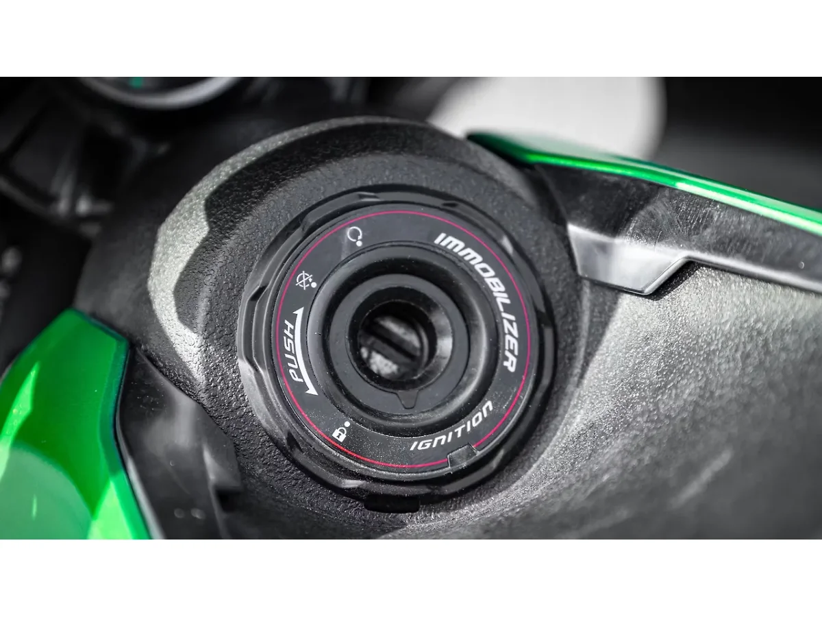 Kawasaki Z900 ignition switch
