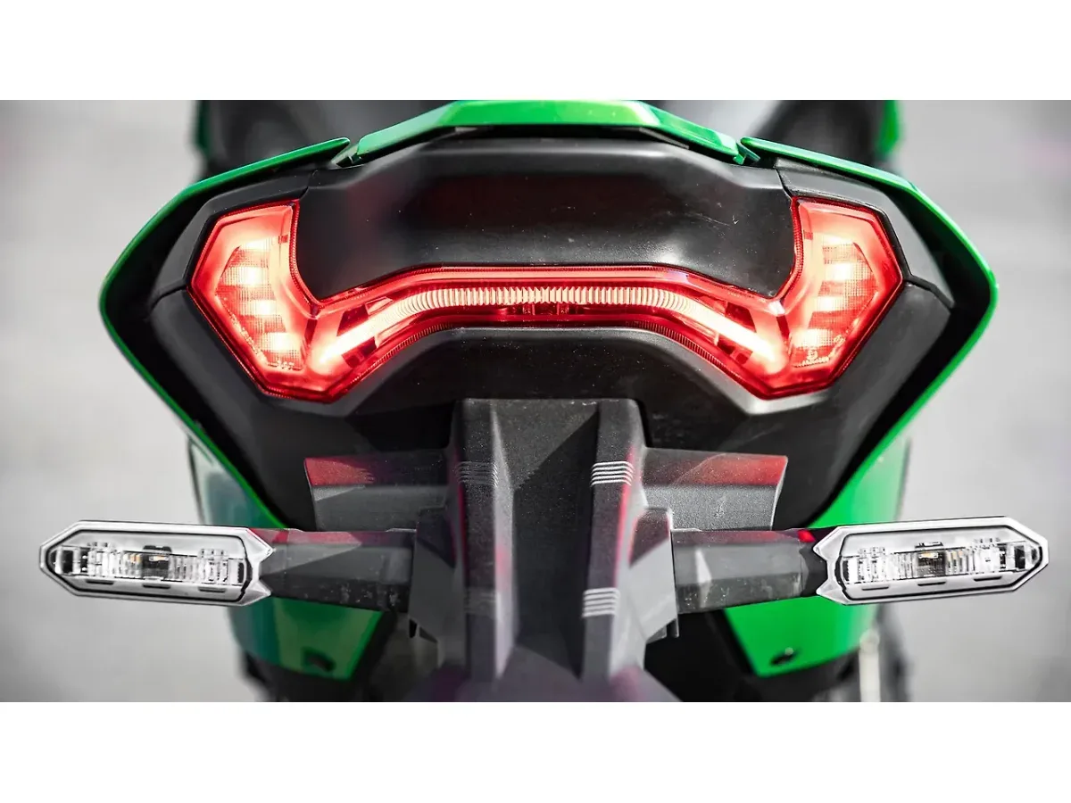 Kawasaki Z900 LED tail light