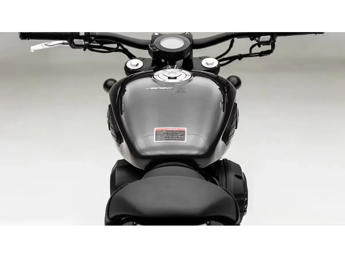 Keeway V302C fuel tank top view