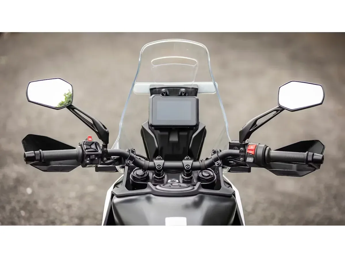 KTM 250 Adventure handlebar and cockpit
