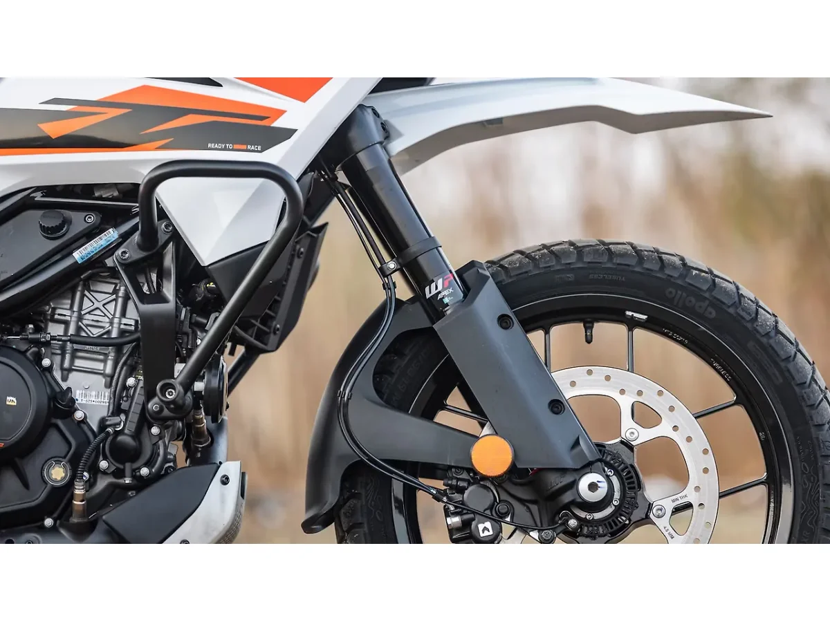 KTM 390 Adventure front suspension
