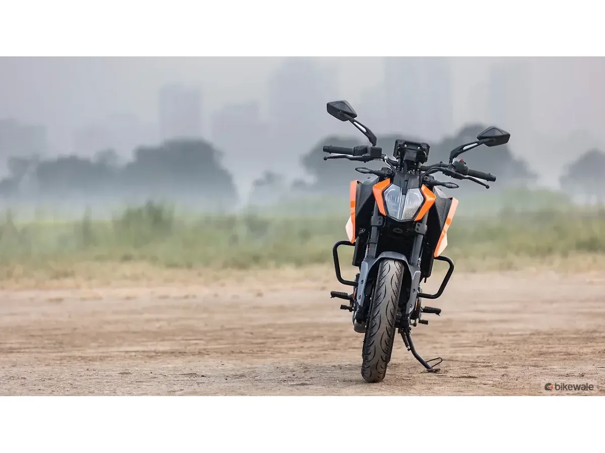 KTM 250 Duke front view