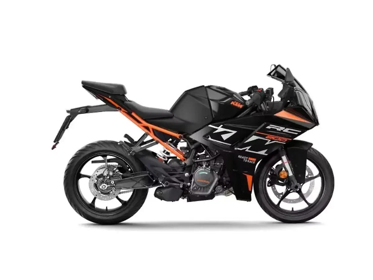 KTM RC 200 Orange and Black colour option