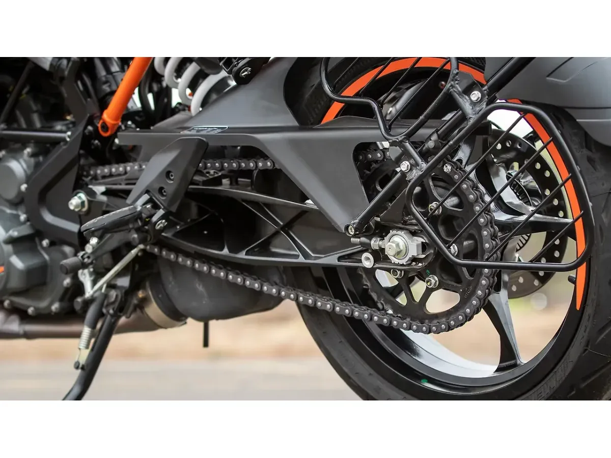 KTM RC 390 chain guard