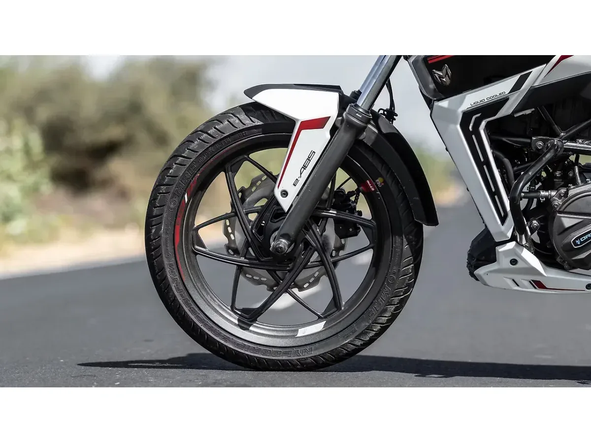 Matter Aera front suspension