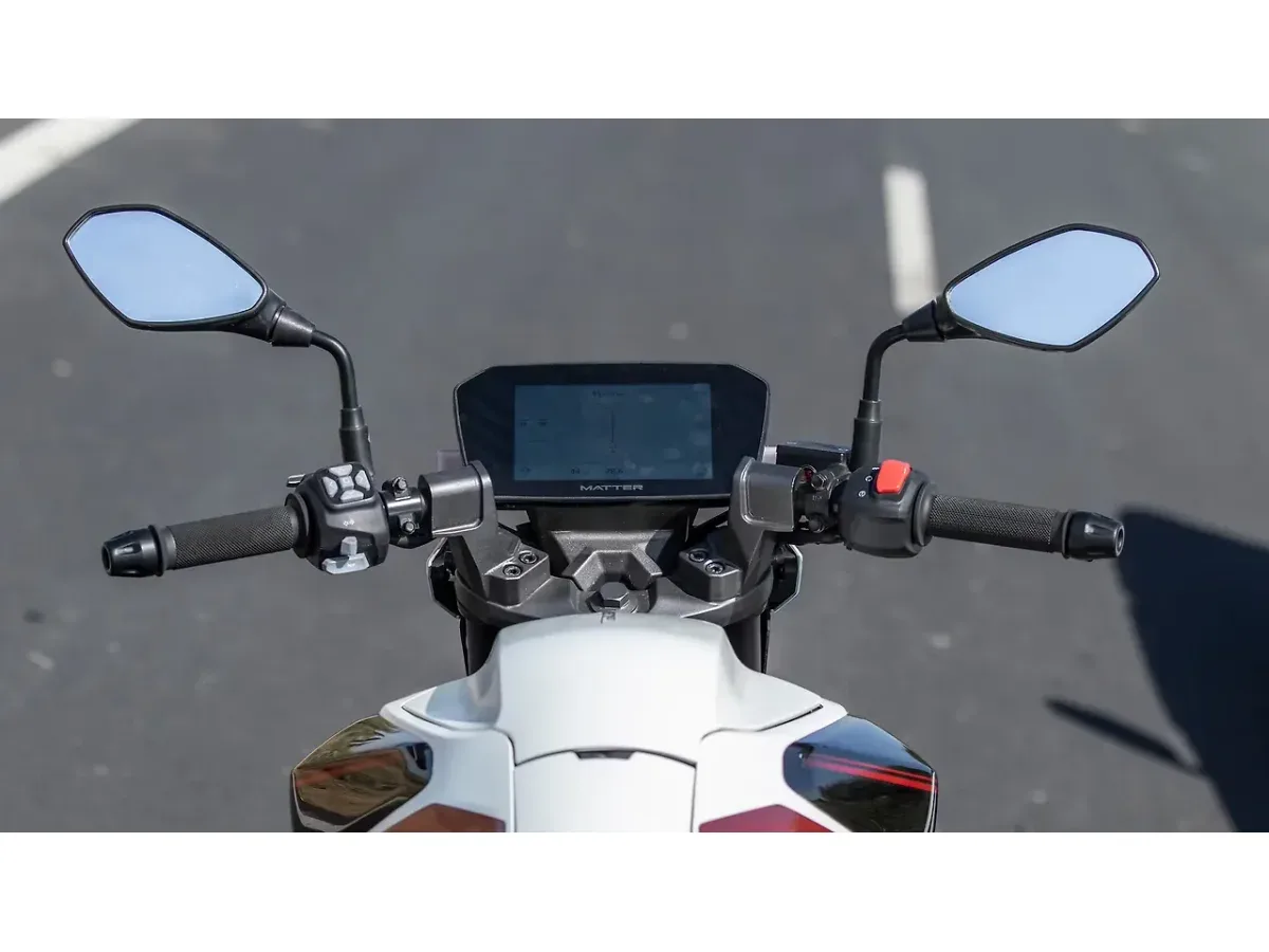 Matter Aera handlebar cockpit