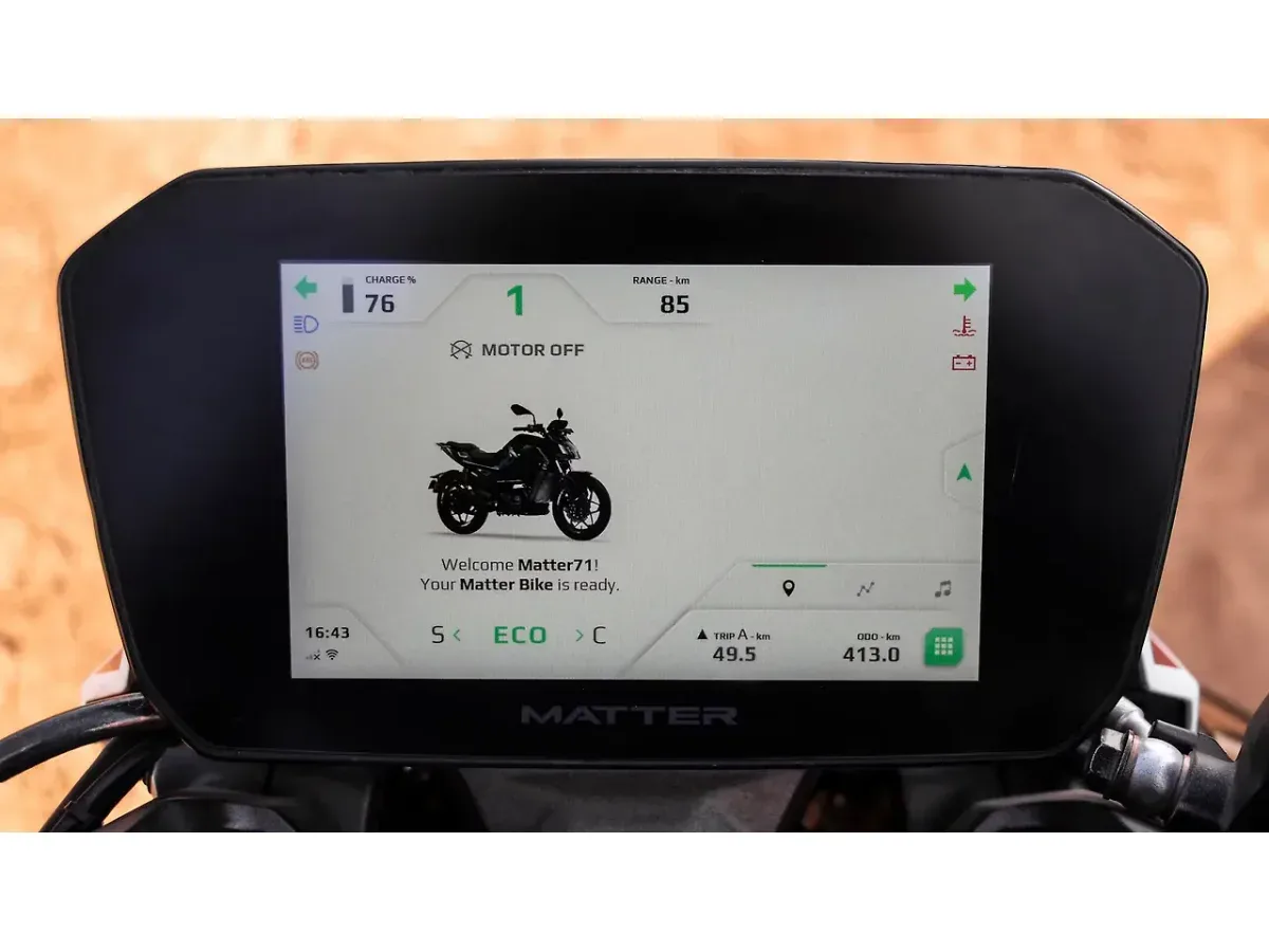 Matter Aera TFT display showing distance to empty
