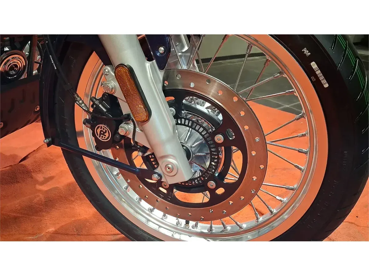 Royal Enfield Bullet 650 front disc brake