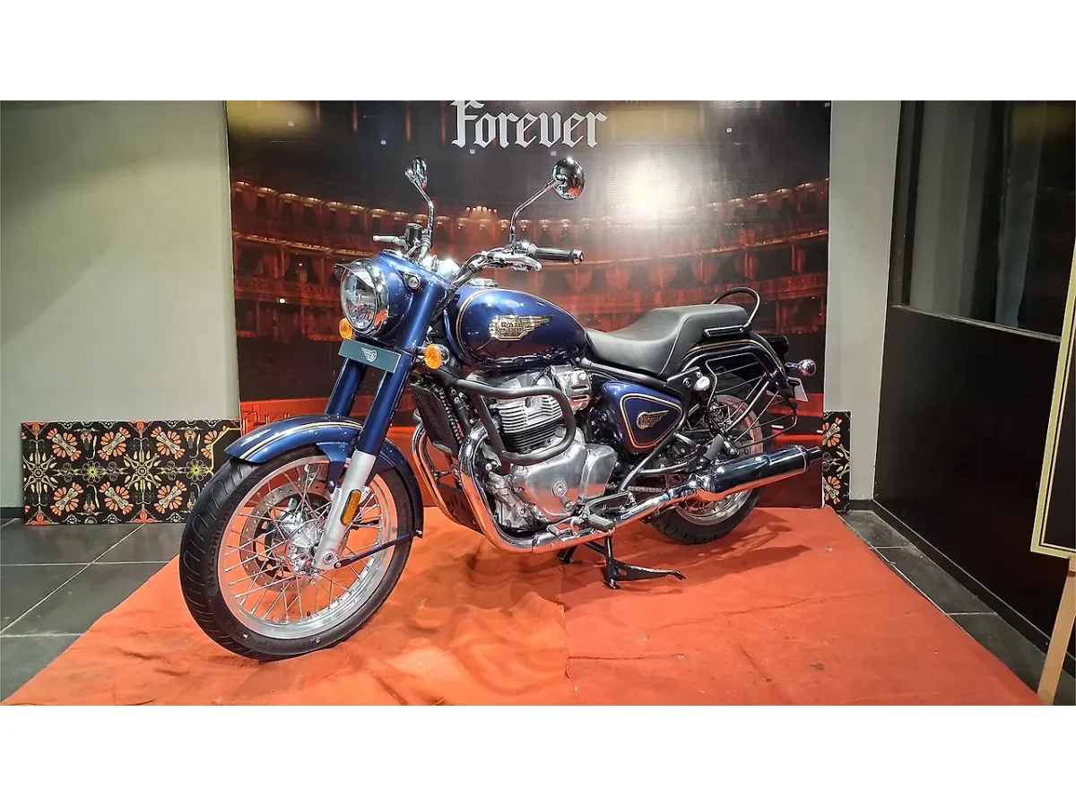 Royal Enfield Bullet 650 front wheel