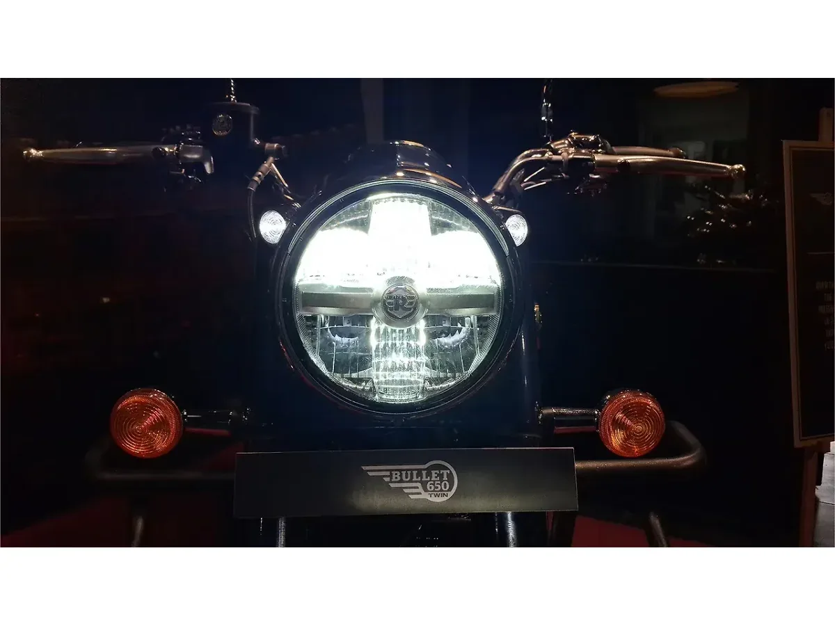 Royal Enfield Bullet 650 LED headlamp