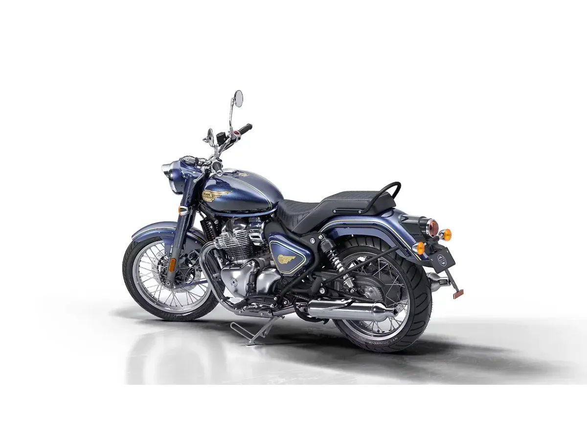 Royal Enfield Bullet 650 left rear three-quarter view