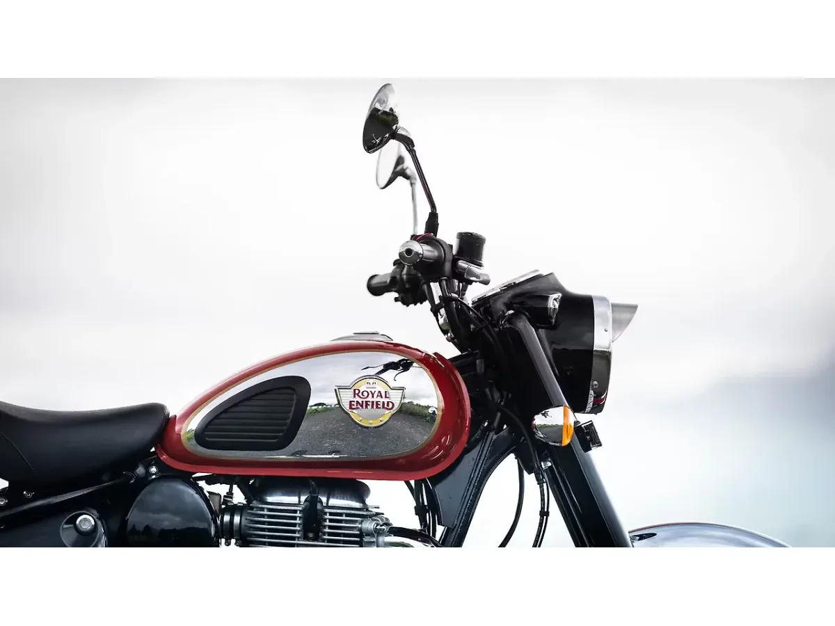Royal Enfield Classic 350 fuel tank side view