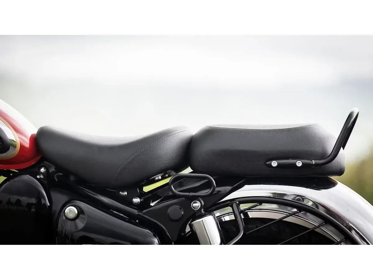 Royal Enfield Classic 350 seat
