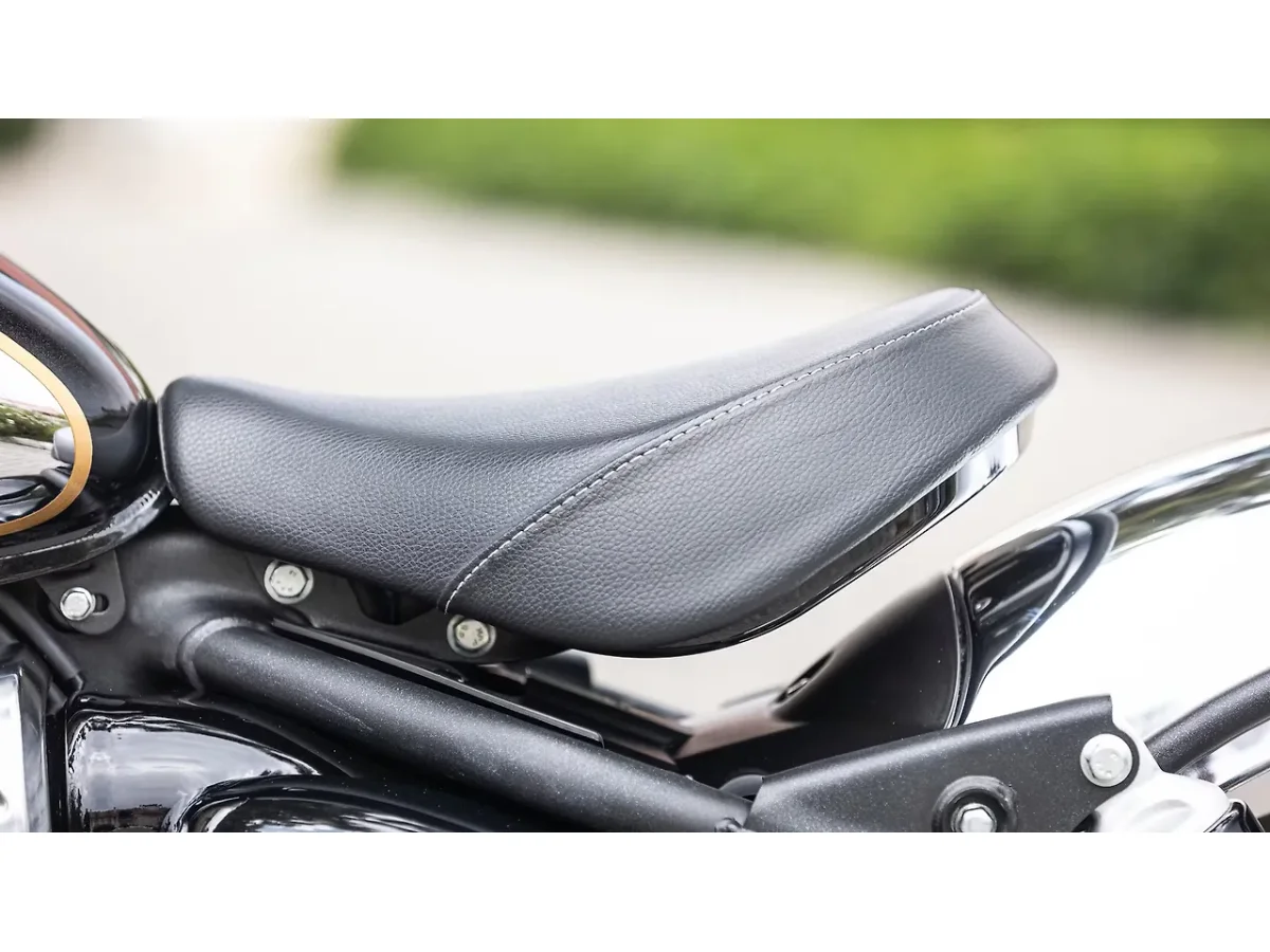 Royal Enfield Classic 650 rider seat