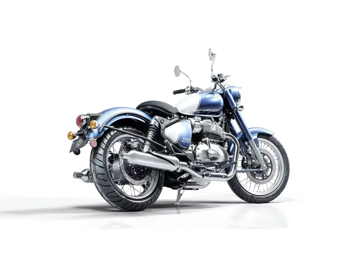 Royal Enfield Classic 650 right rear three-quarter view