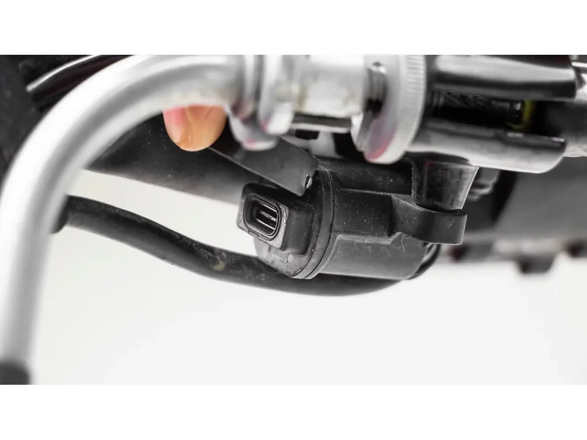 Royal Enfield Hunter 350 USB charging port