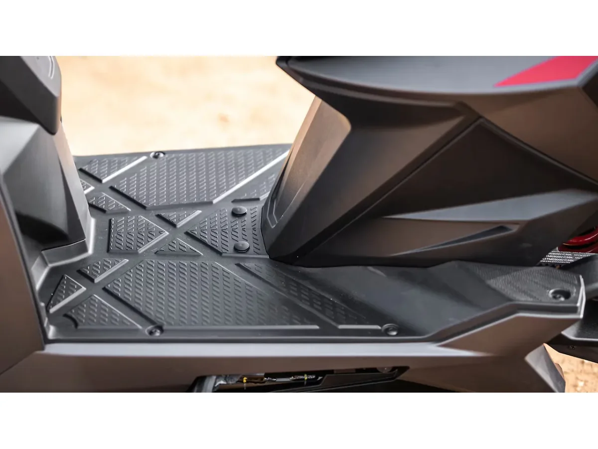 Simple Energy One Gen 2 floorboard