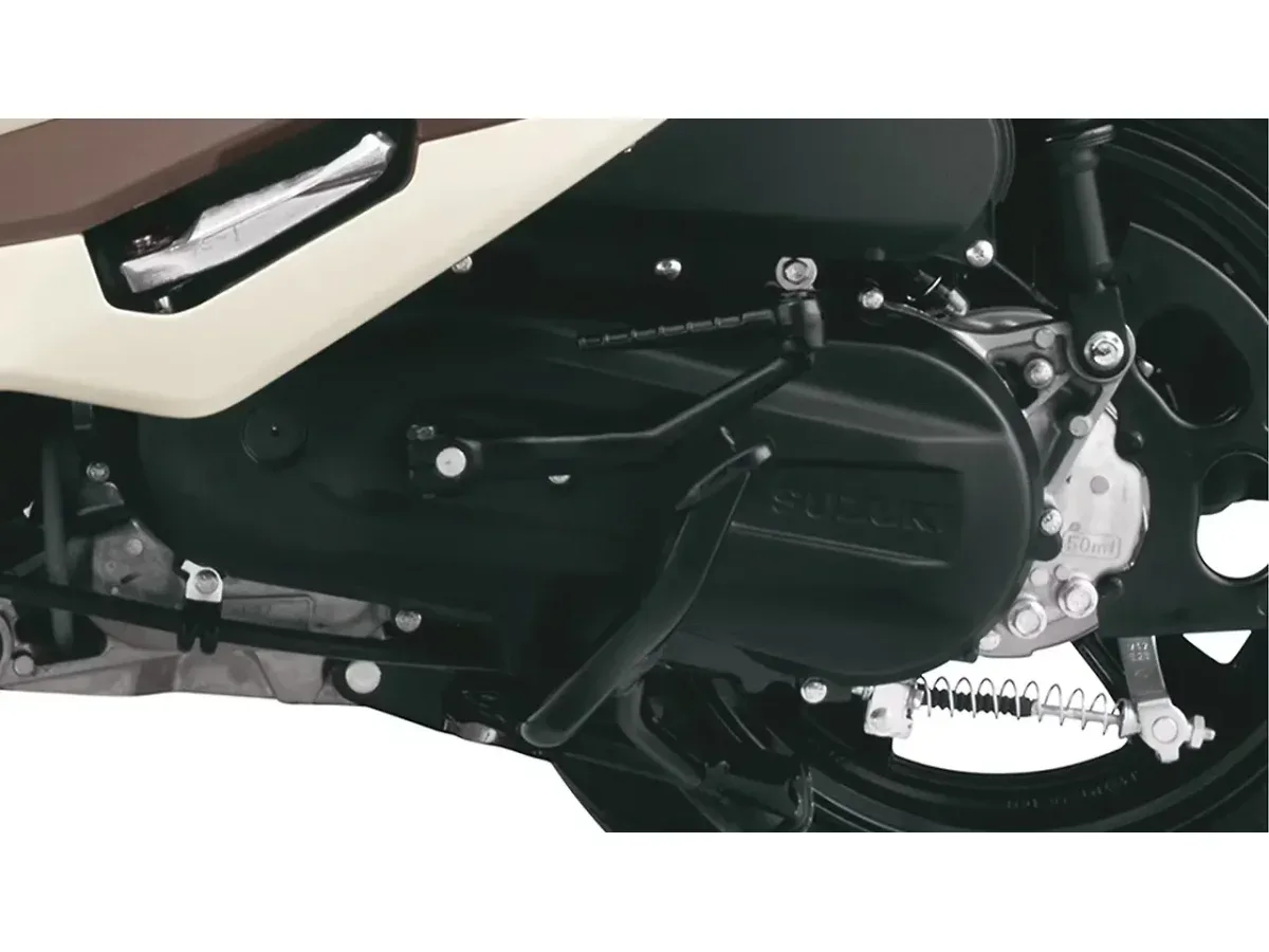 Suzuki Burgman Street 125 engine and CVT housing
