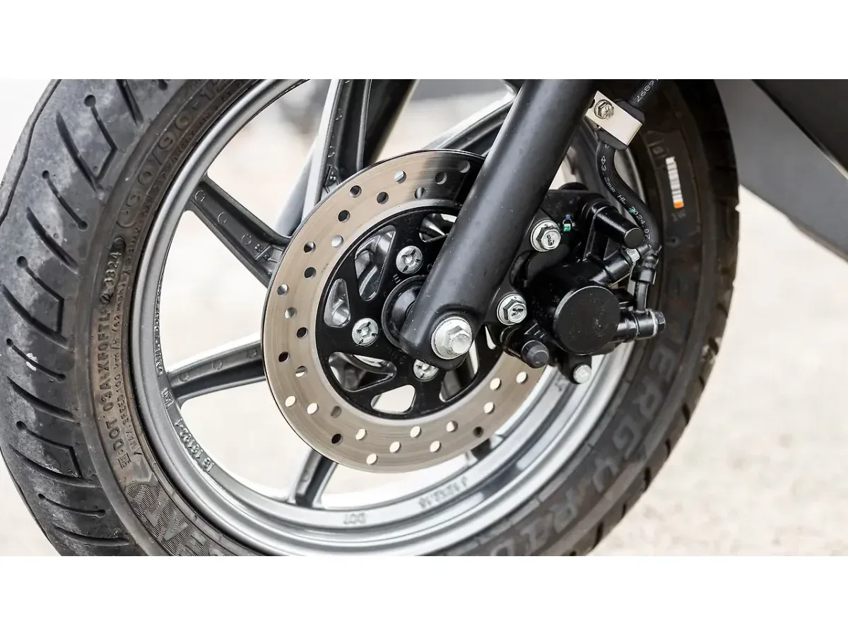 Suzuki e-Access front disc brake