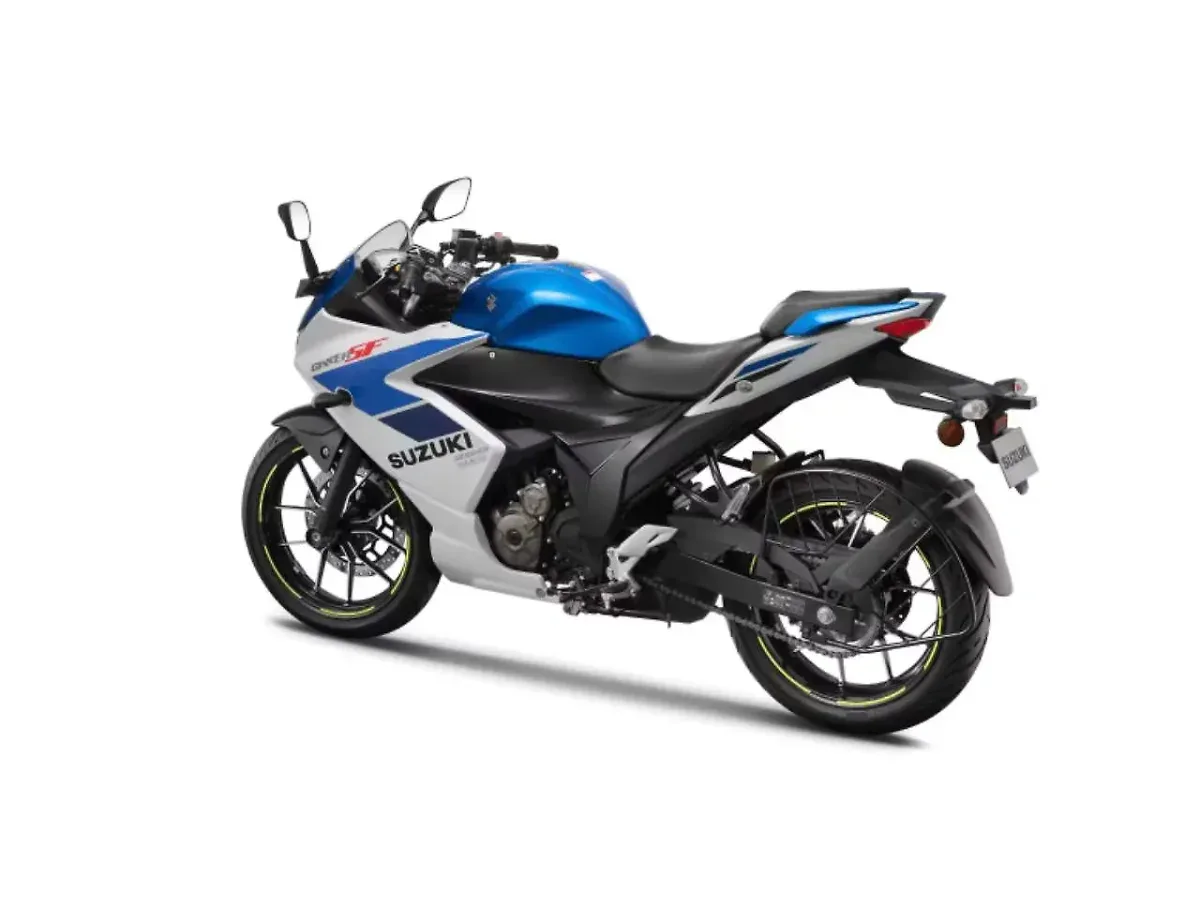 Suzuki Gixxer SF 250 left rear three-quarter view