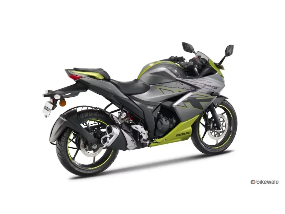 Suzuki Gixxer SF right rear three-quarter view