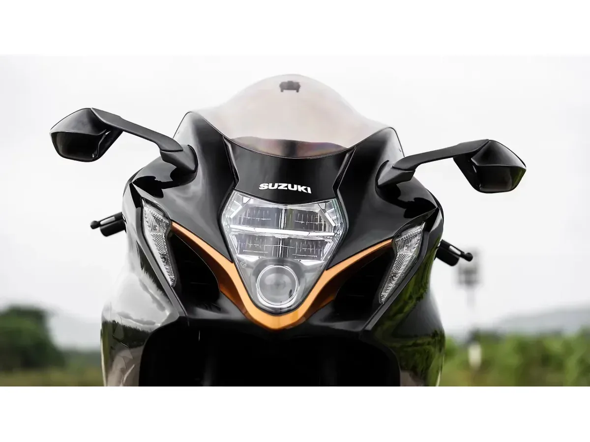 Suzuki Hayabusa front headlamp close-up