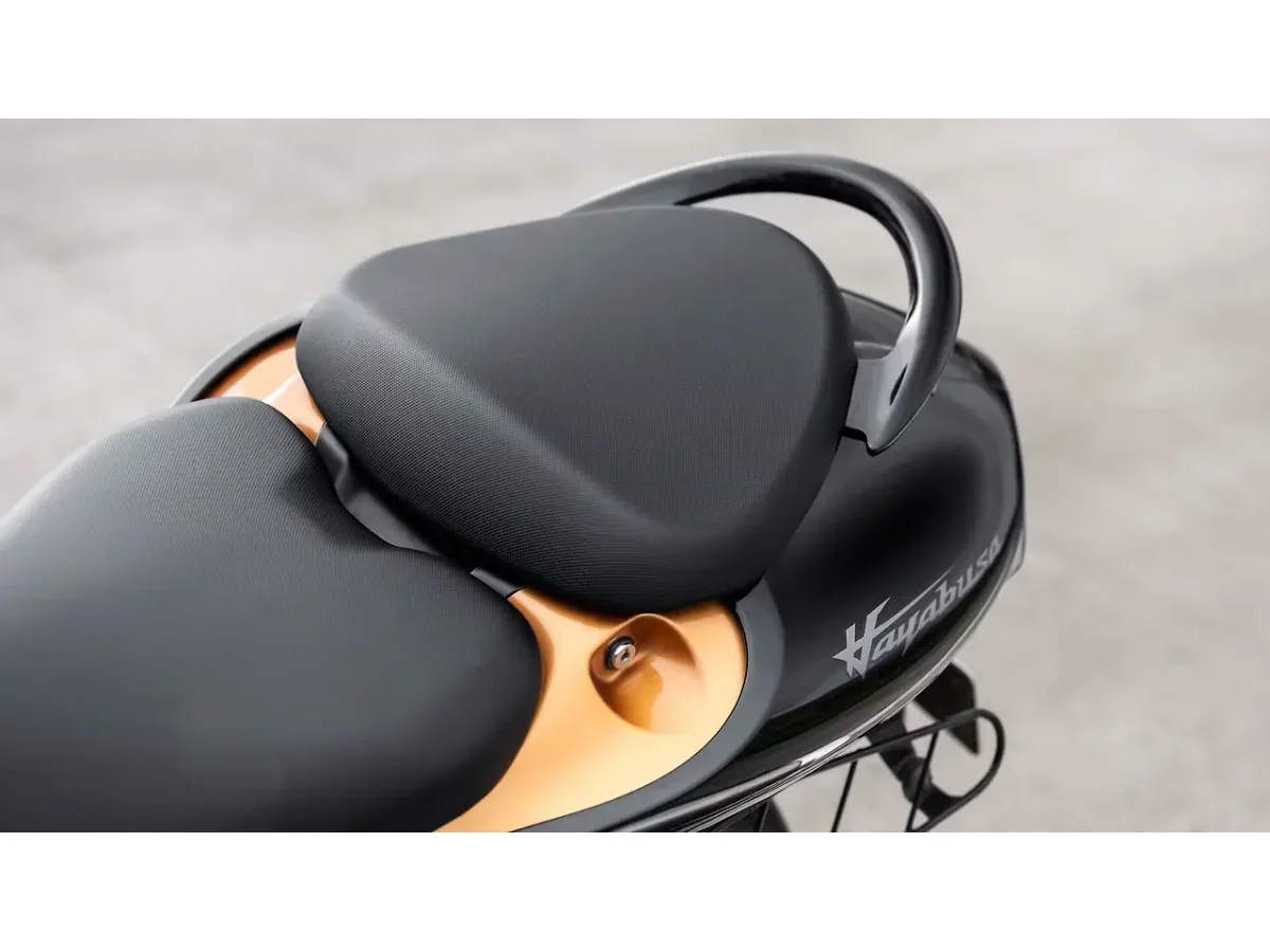 Suzuki Hayabusa pillion seat