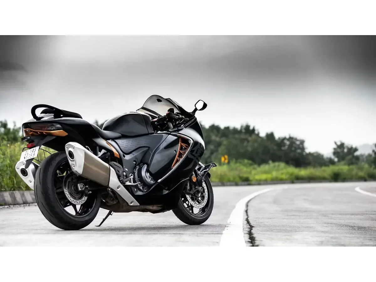 Suzuki Hayabusa right rear view on road