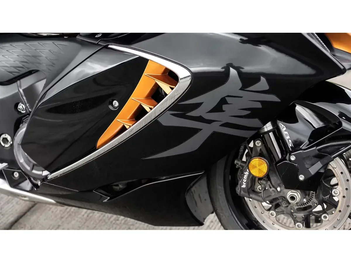 Suzuki Hayabusa side fairing