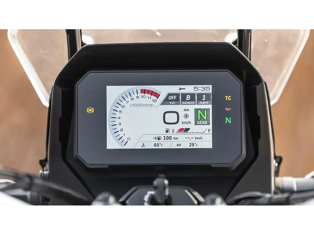 Suzuki V-Strom 800DE digital instrument cluster