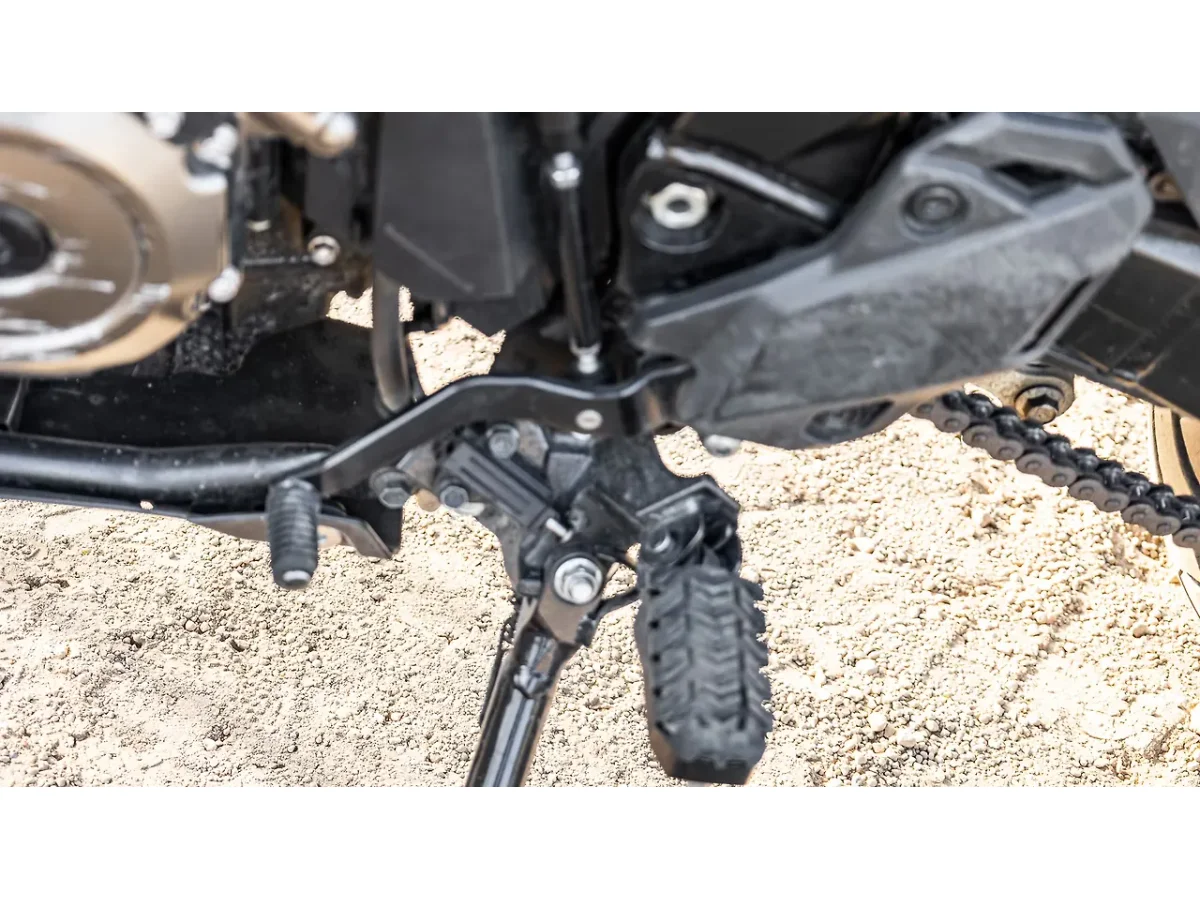 Suzuki V-Strom 800DE gear shift lever