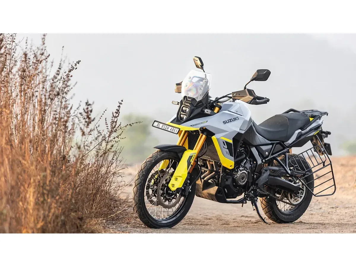 Suzuki V-Strom 800DE left front three-quarter view
