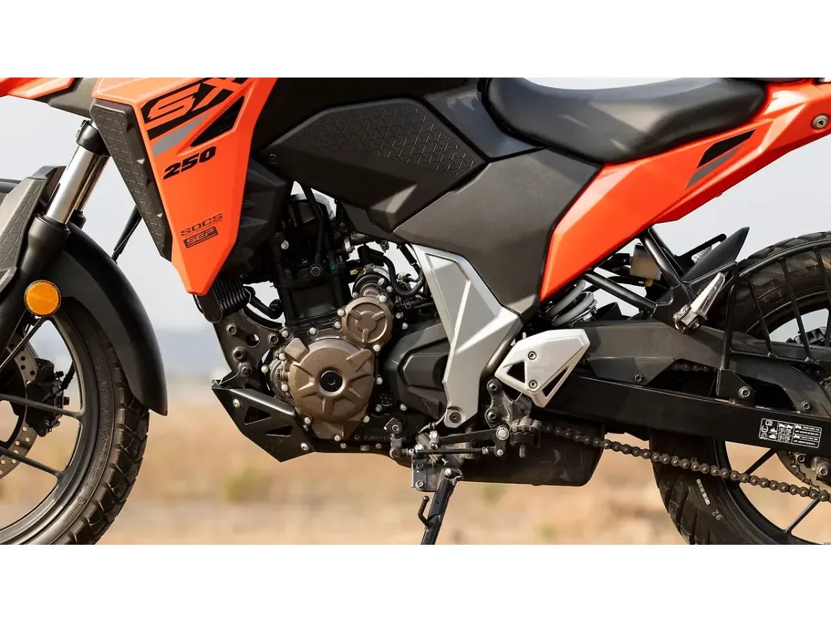 Suzuki V-Strom SX engine left side