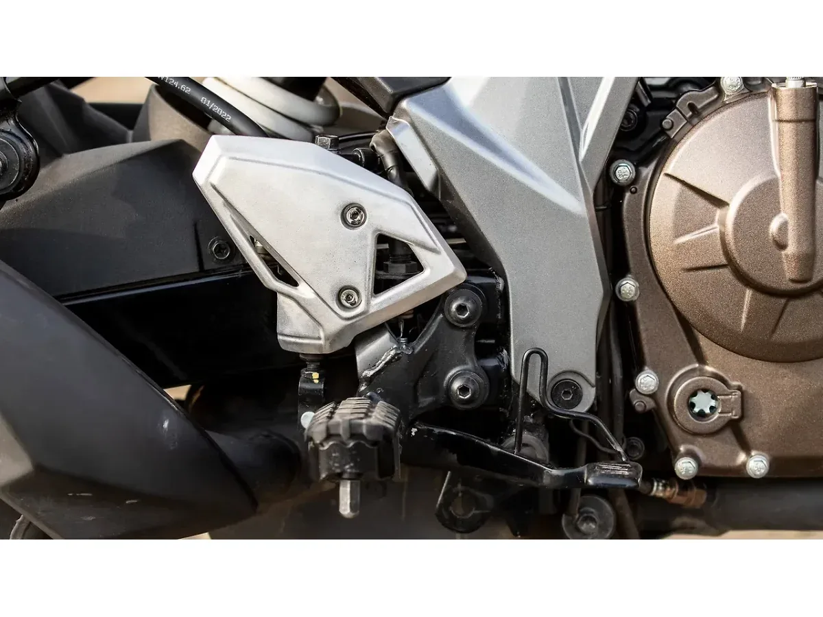 Suzuki V-Strom SX rider heel plate