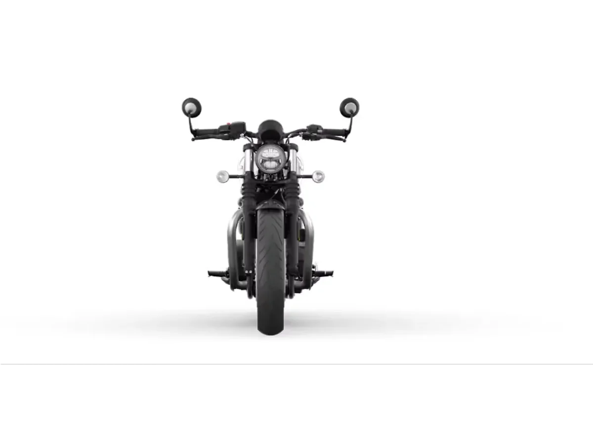 Triumph Bonneville Bobber front view